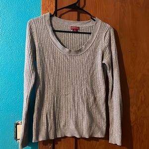 Off the shoulder long sleeve